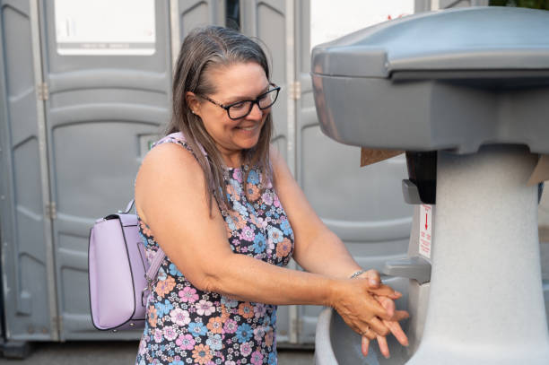 Professional porta potty rental in Edgewood, WA